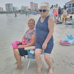 Meet your Posher, Debbie